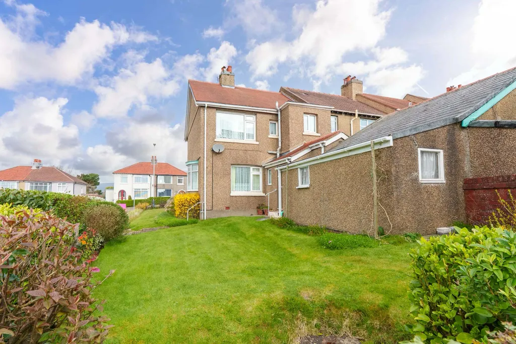 Property photo 2 of 22