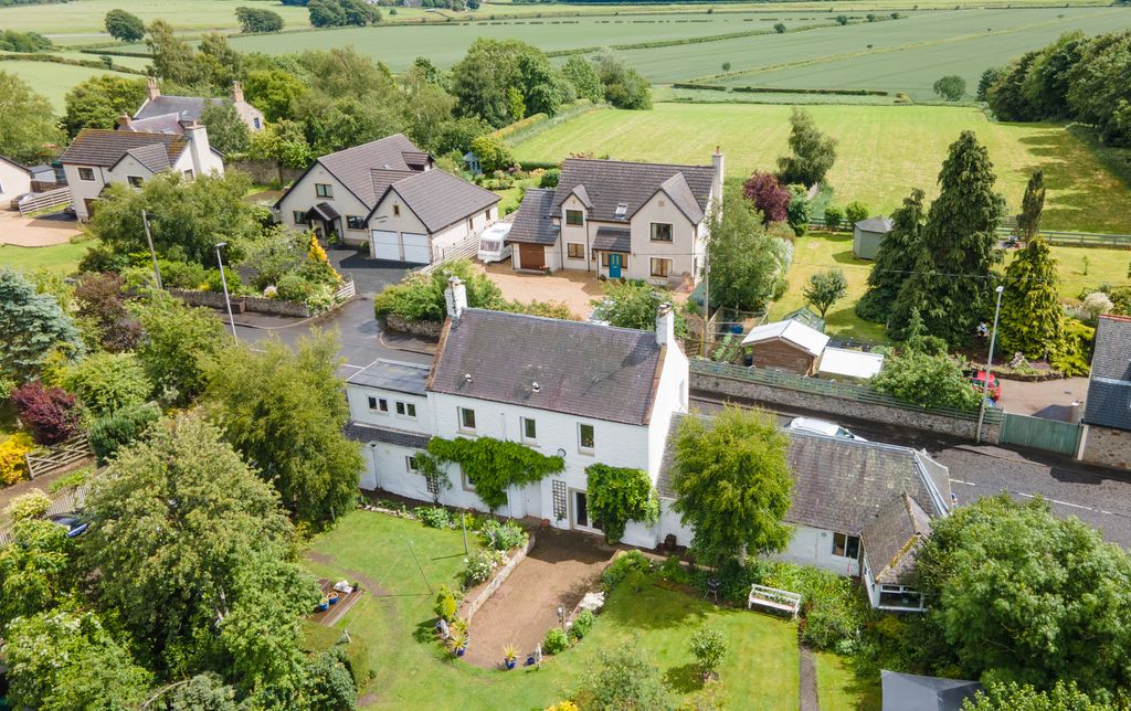 Property photo 1 of 48 Westend House - Aerial View