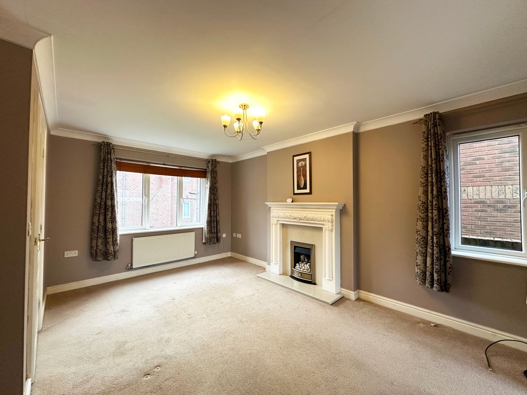 Property photo 3 of 20