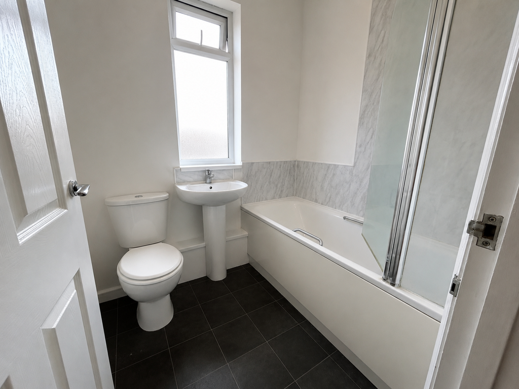 Property photo 3 of 4 Bathroom