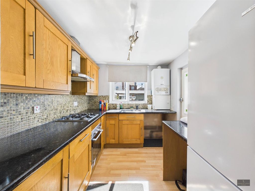 Property photo 3 of 11 Cam02887G0-Pr0488-Still001 (1).Jpg