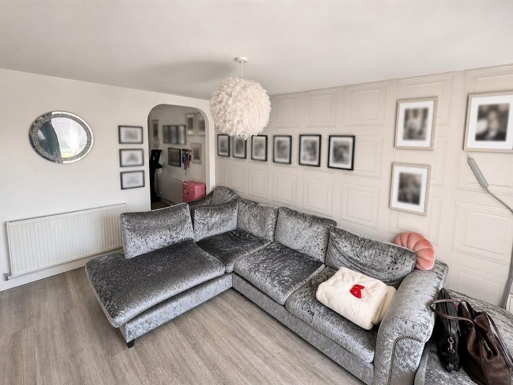 Property photo 3 of 13 Living Room