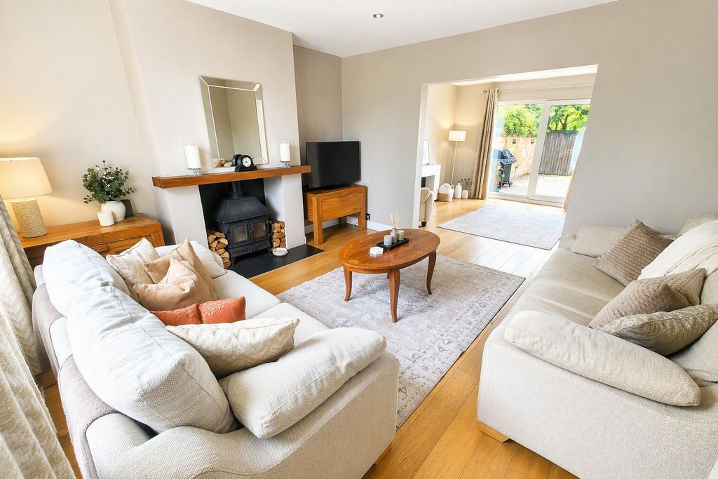 Property photo 2 of 24