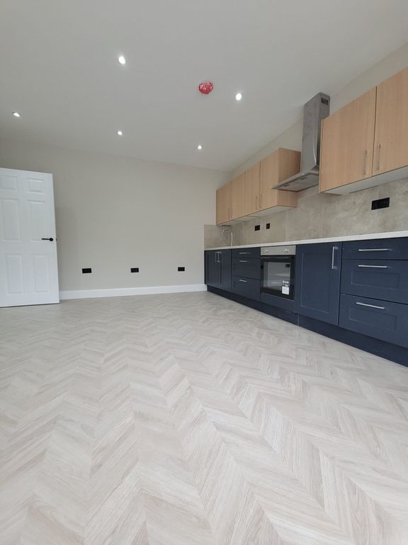 Property photo 3 of 13 Kitchen/Dining
