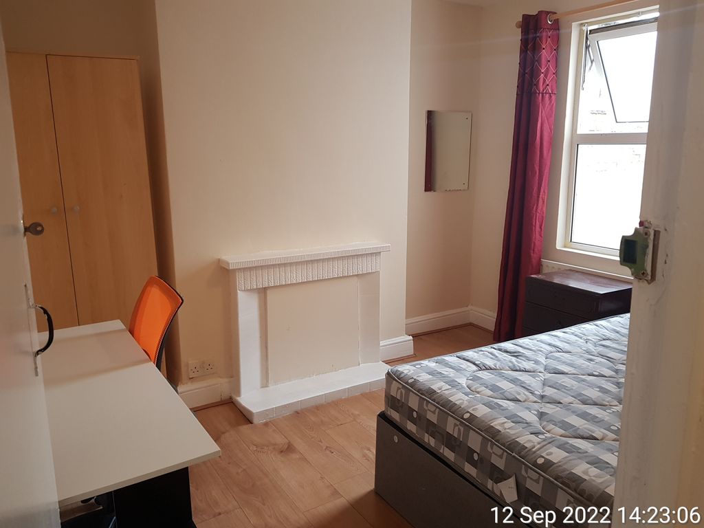 Property photo 3 of 8