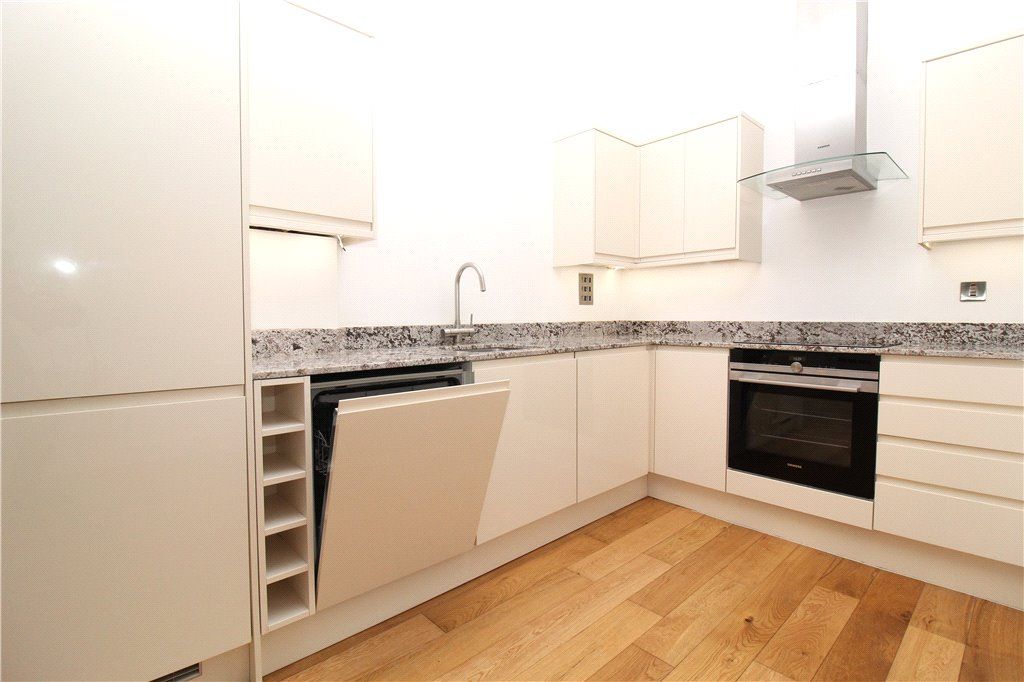 Property photo 3 of 17 Kitchen