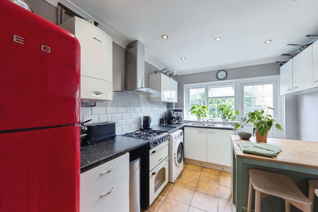 Property photo 3 of 12 Pbox-Img.Jpg