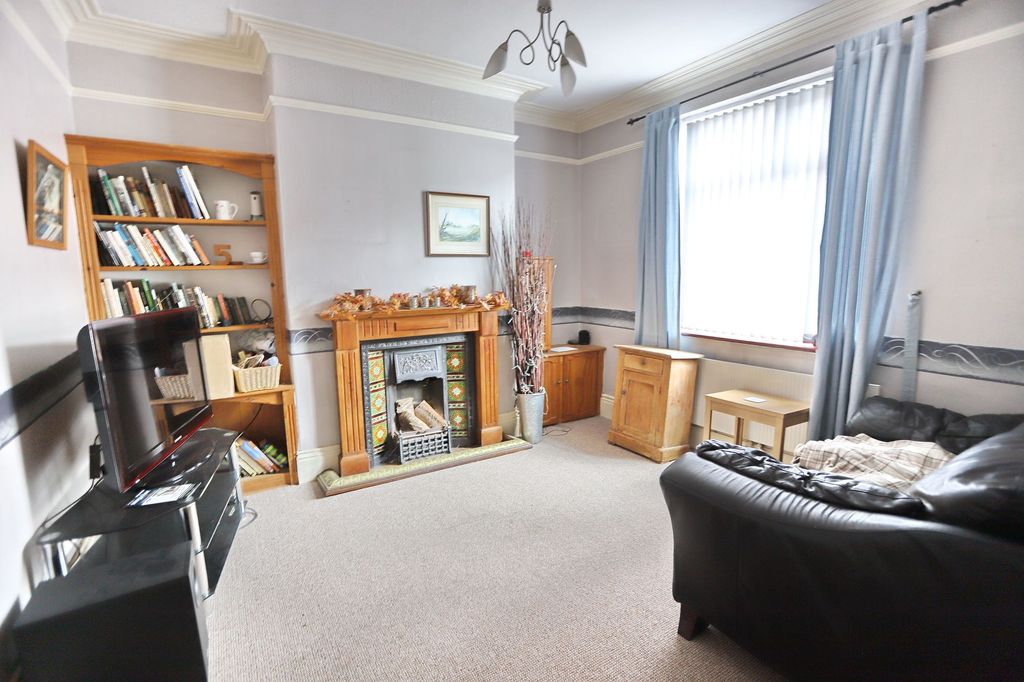 Property photo 3 of 12