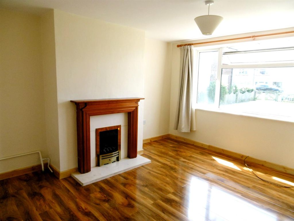 Property photo 2 of 7 P1000946.Jpg