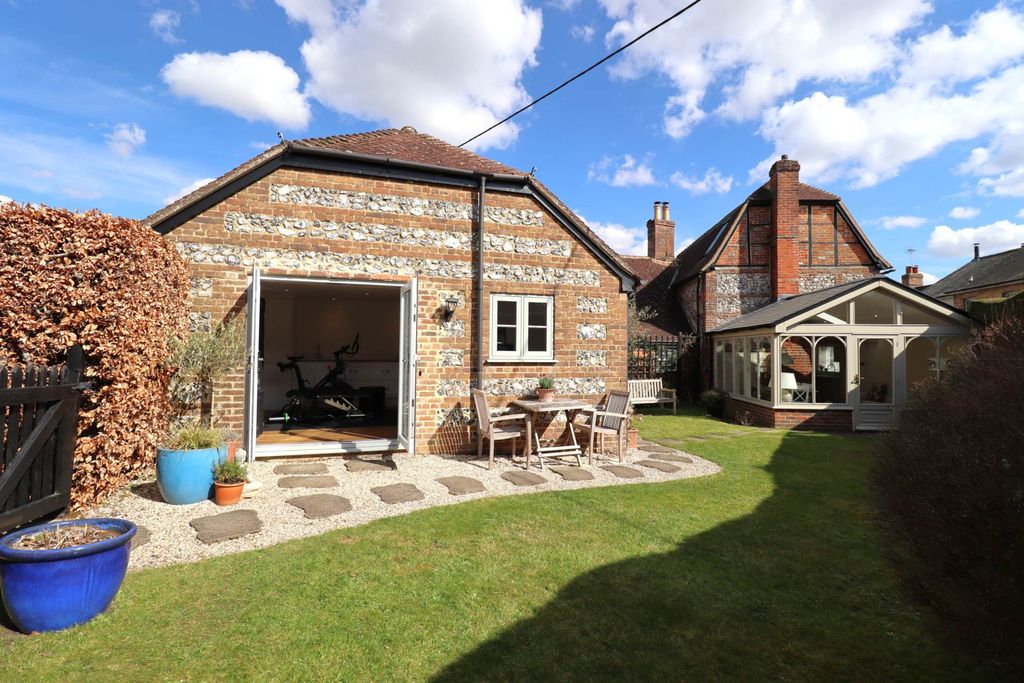 Property photo 2 of 13