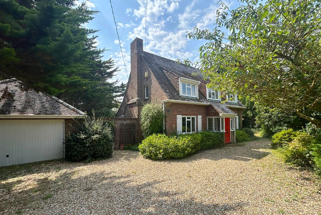 Property photo 3 of 16 Heather Mede Front 2