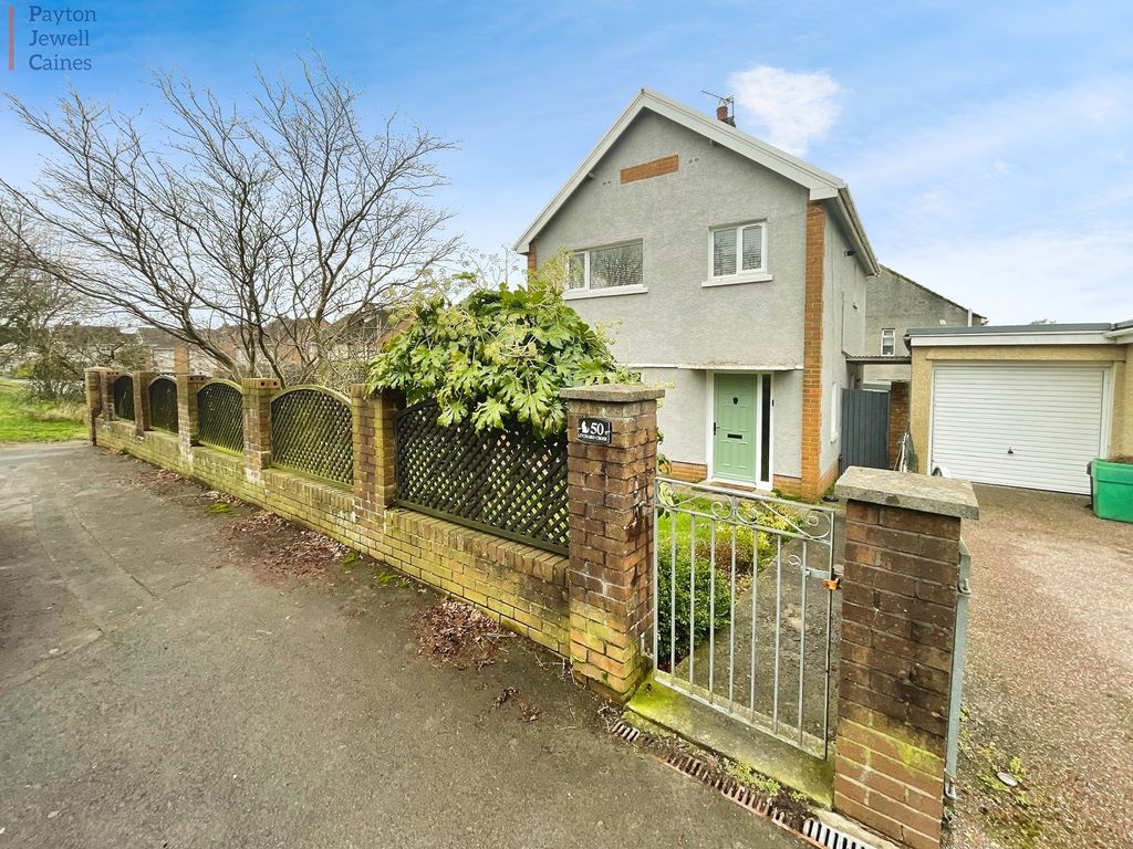 Property photo 2 of 12