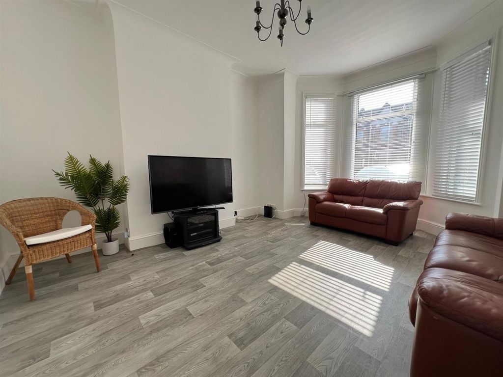 Property photo 2 of 13 02.Jpg