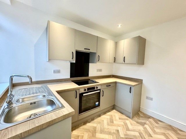 Property photo 3 of 8 Balcony