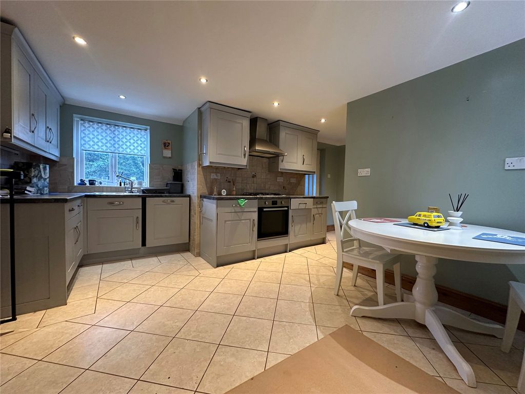 Property photo 3 of 9 Picture No. 04