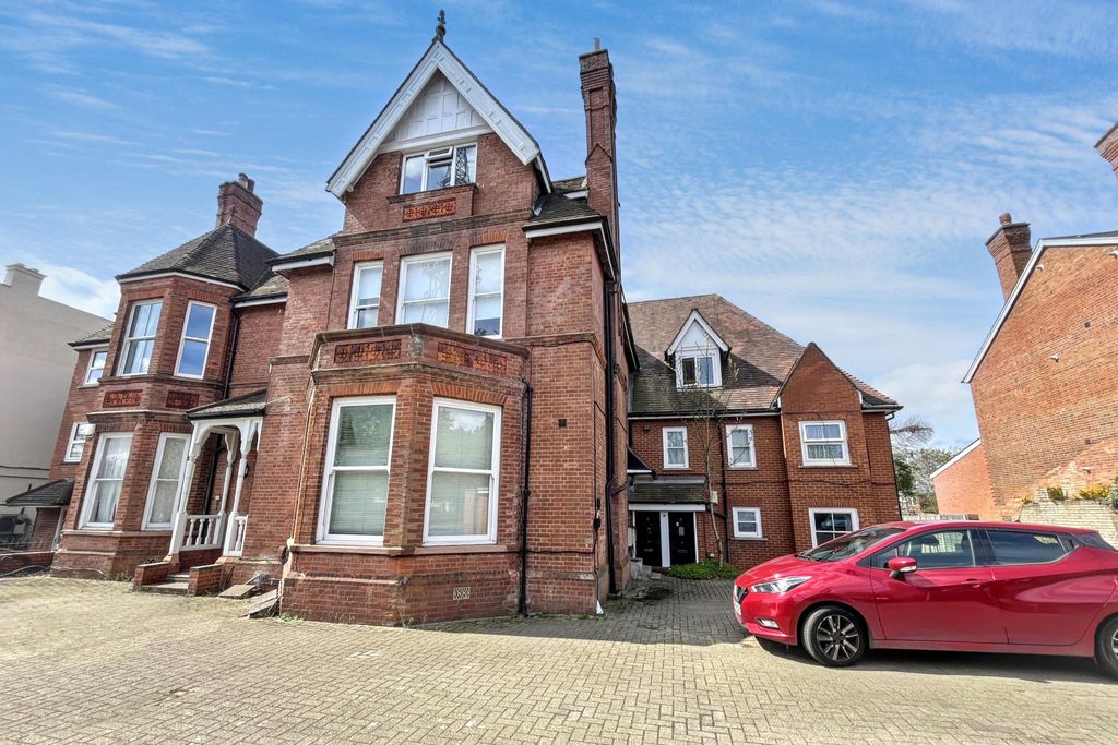 Property photo 1 of 15 1K Beulah Hill, London, Se19 3Lq