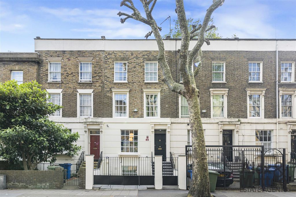 Property photo 1 of 44 Grange Road