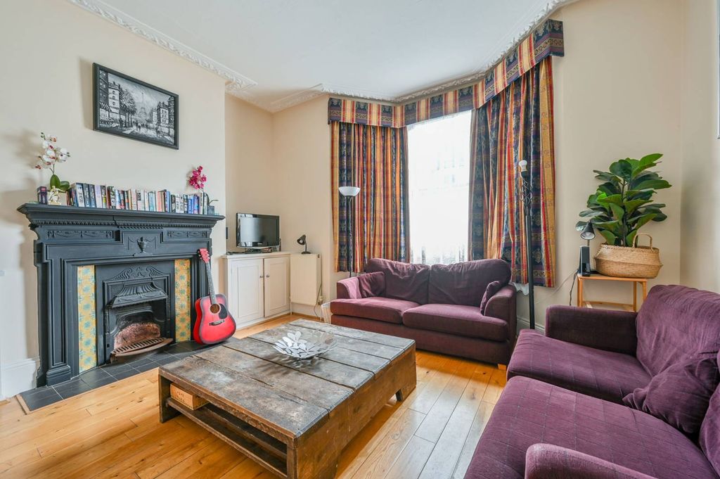 Property photo 2 of 13