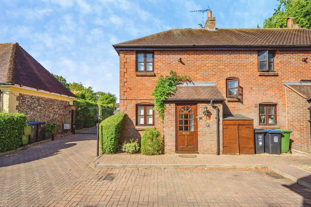 Property photo 1 of 28