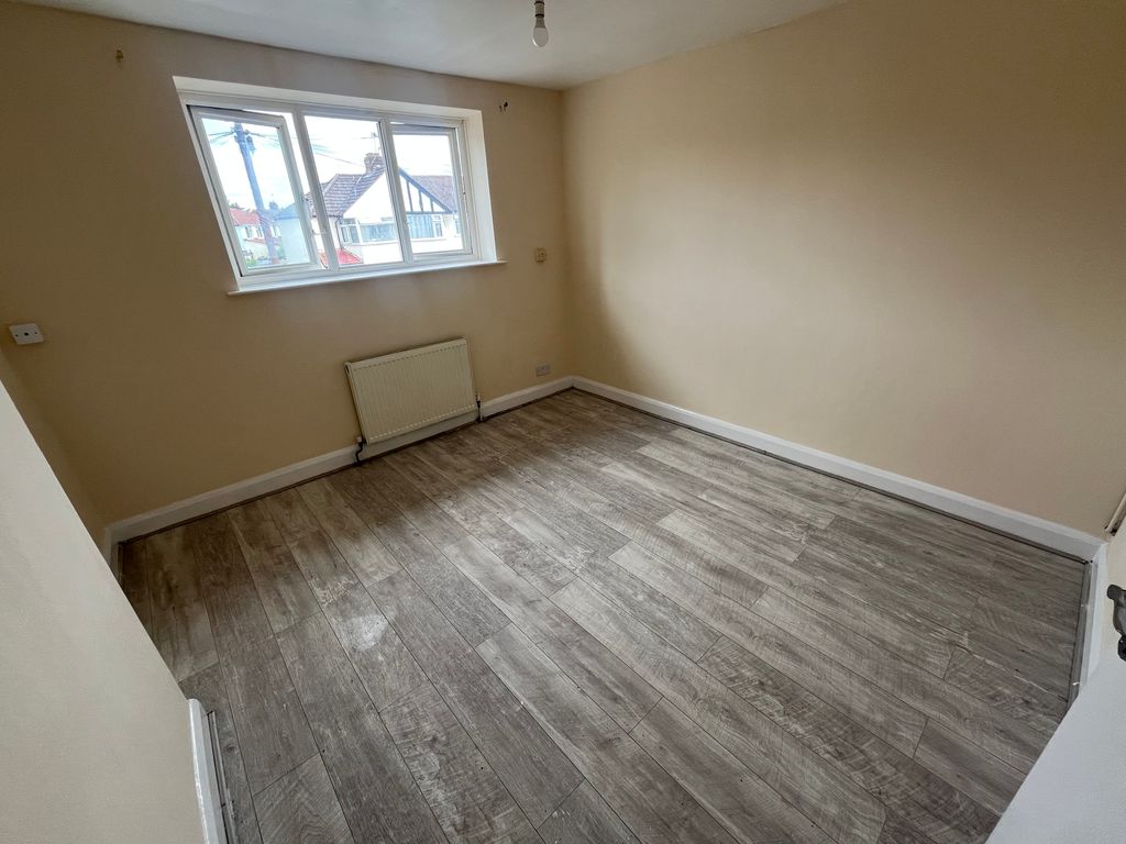 Property photo 2 of 11 Img_7004