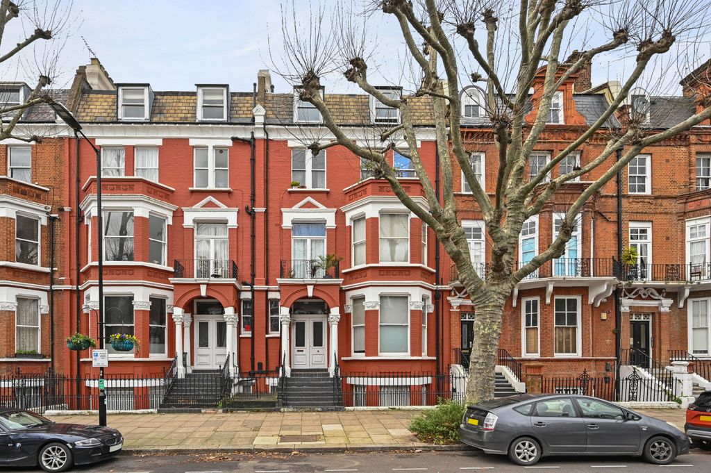 Property photo 1 of 11