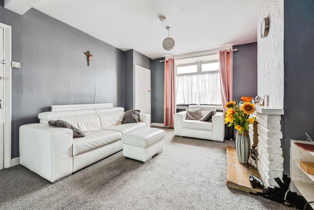 Property photo 2 of 17