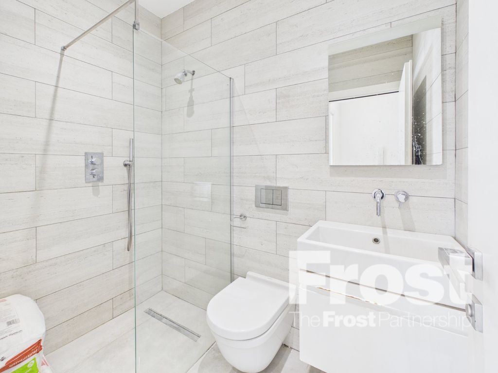 Property photo 3 of 8 Picture No. 01