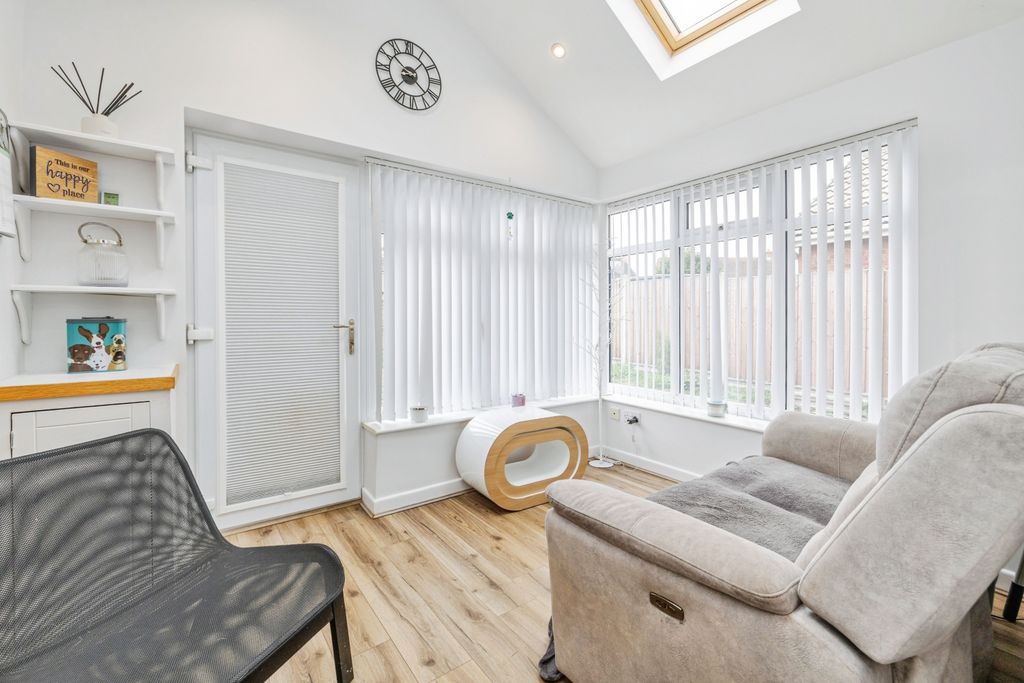 Property photo 3 of 16 2025-09-29-9Hebdenmoorway005