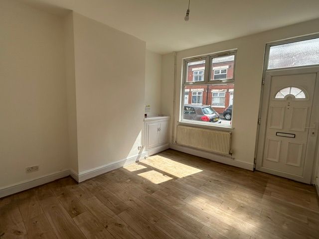 Property photo 2 of 23