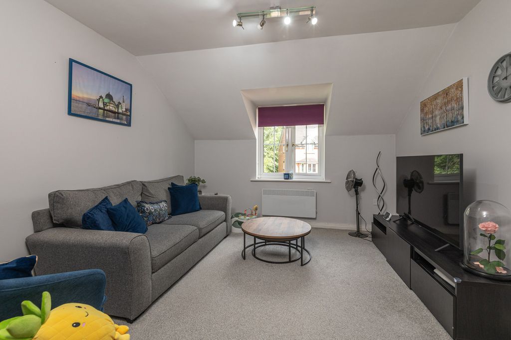 Property photo 2 of 14