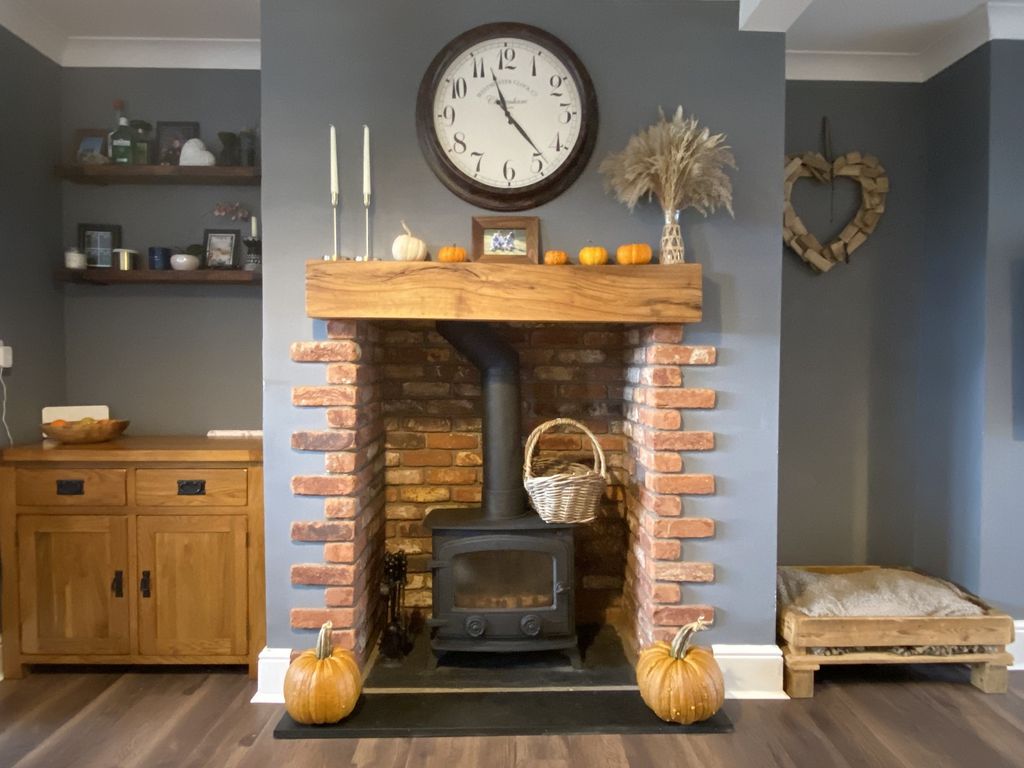 Property photo 3 of 17 Dining Area