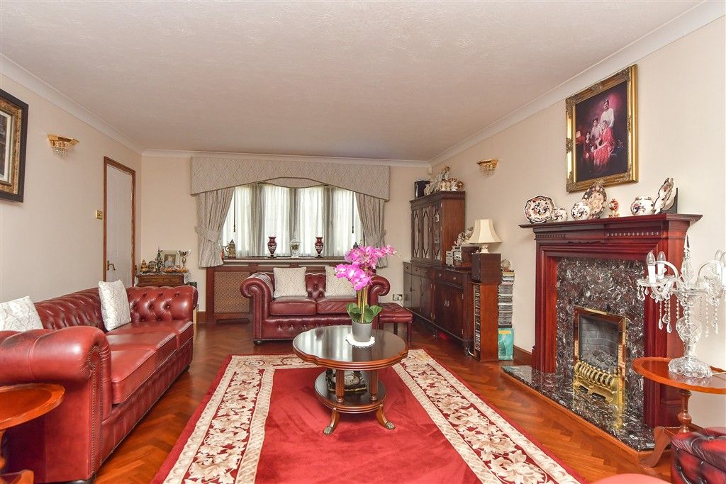 Property photo 2 of 18 Lounge/Diner