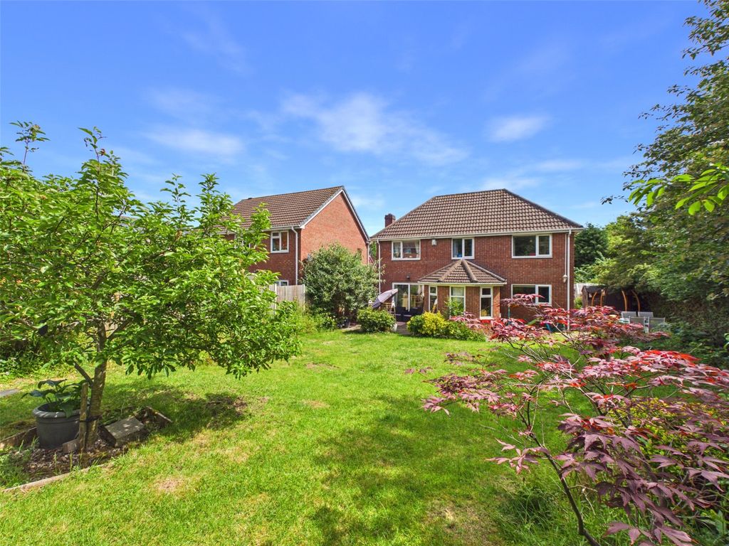 Property photo 3 of 19 Picture No. 37