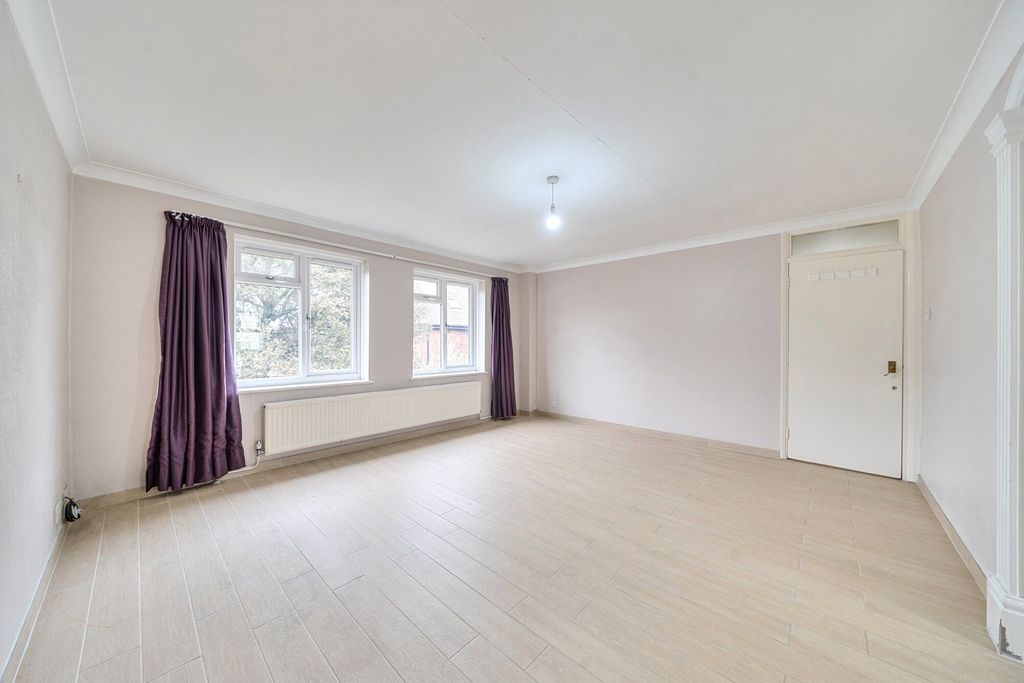 Property photo 3 of 15 1426153-17-69B2d3...