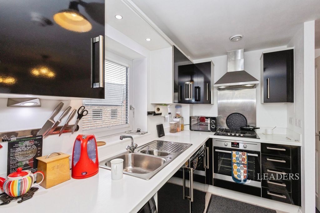 Property photo 2 of 17 Pbox-Img.Jpg