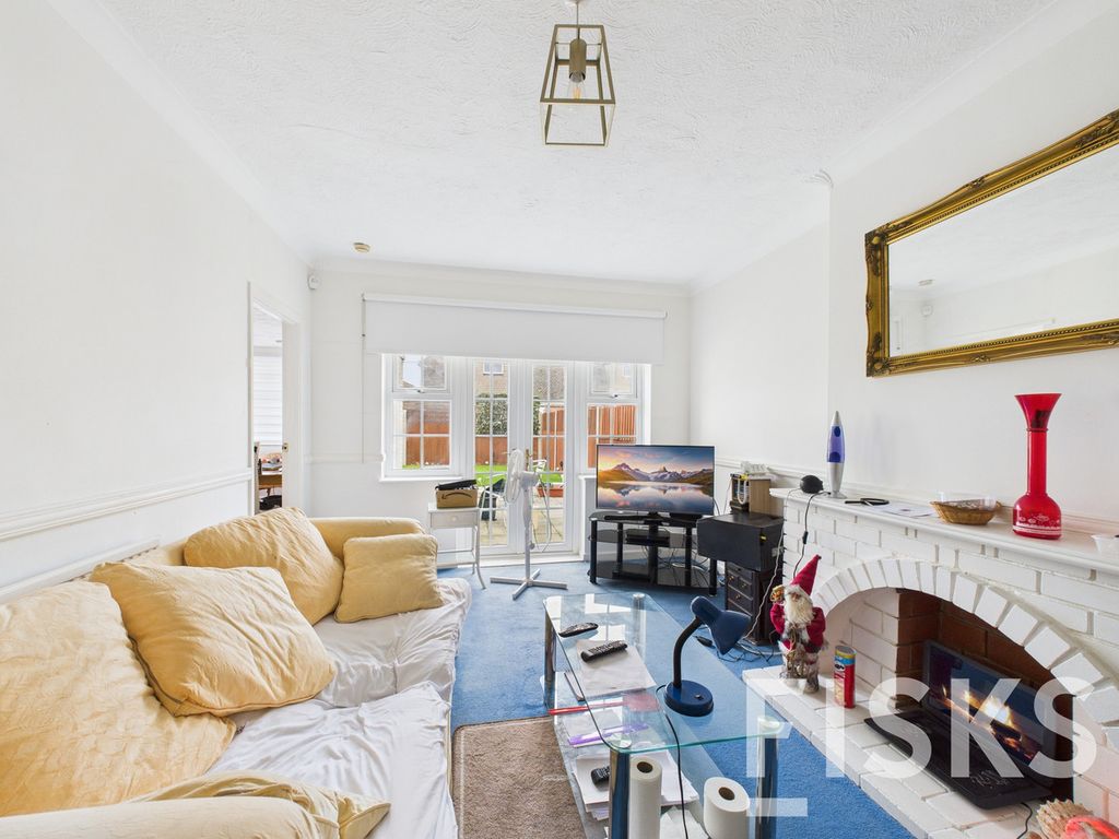 Property photo 2 of 13