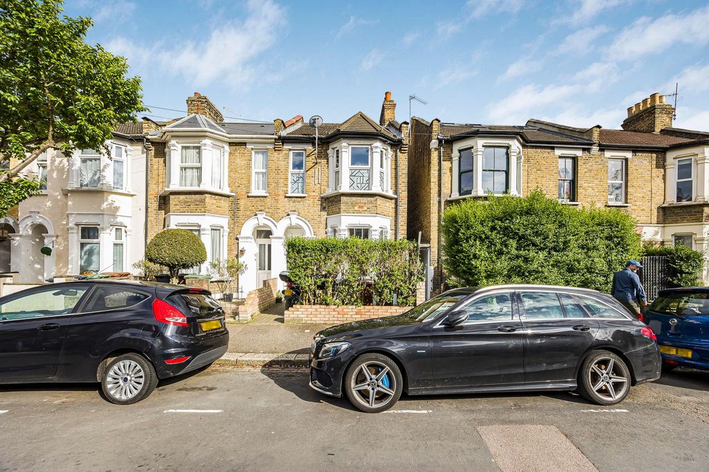 Property photo 1 of 13