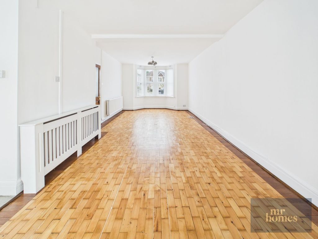Property photo 2 of 30