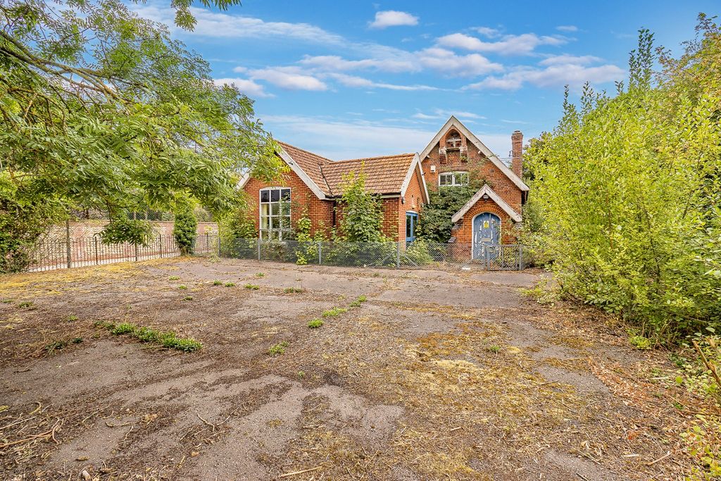 Property photo 1 of 19 4342940
