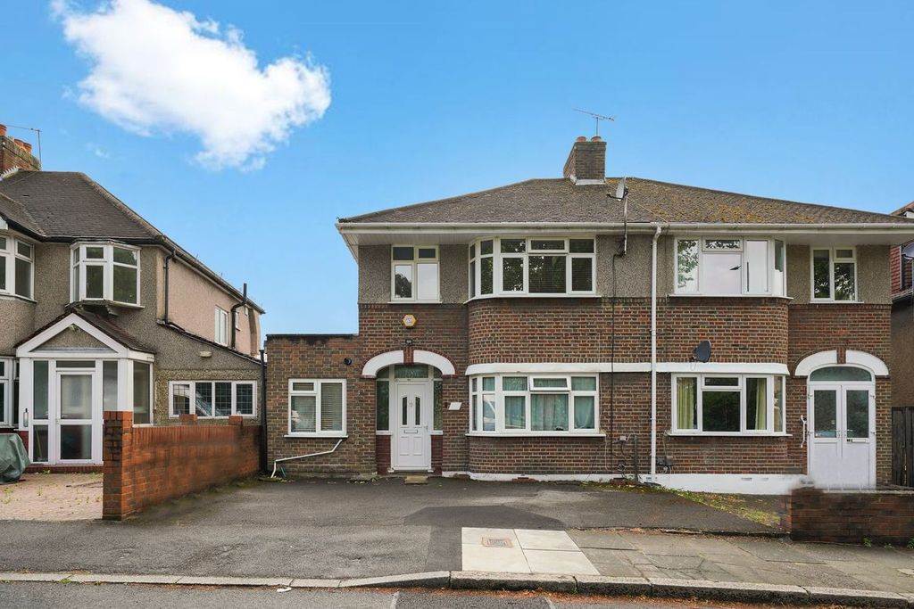 Property photo 1 of 22