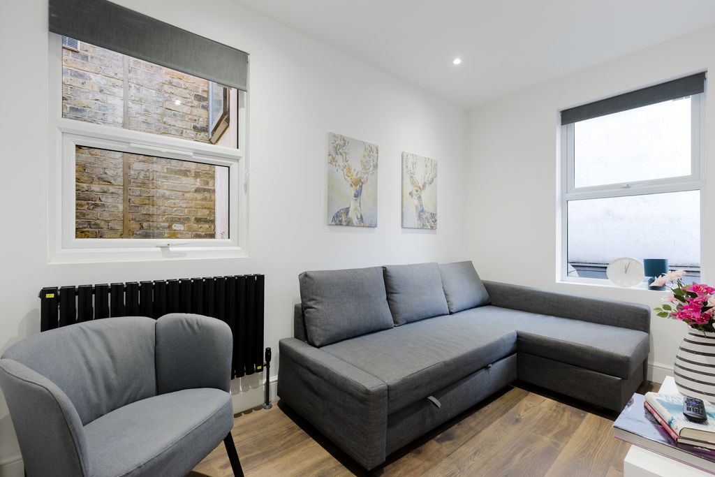 Property photo 1 of 35