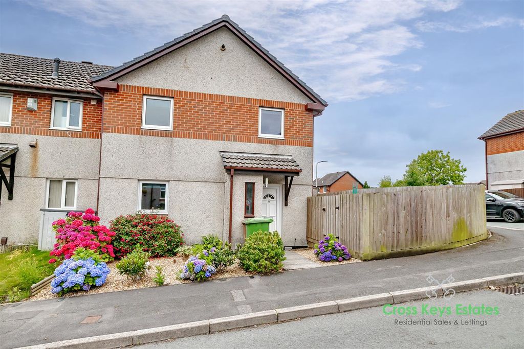 Property photo 1 of 22 Efford