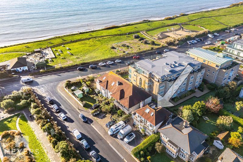 Property photo 1 of 49 Photo 53