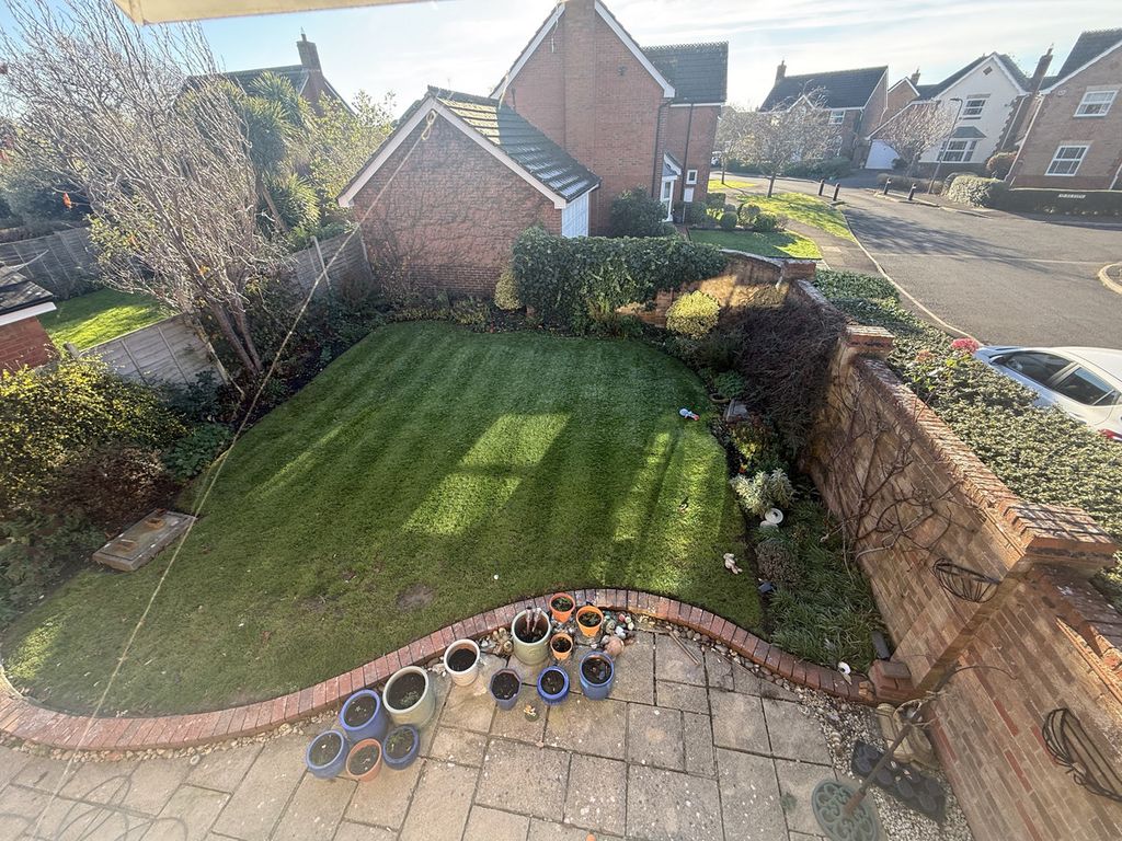 Property photo 2 of 11