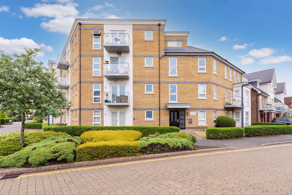 Property photo 1 of 15 7 Keepers Court-7