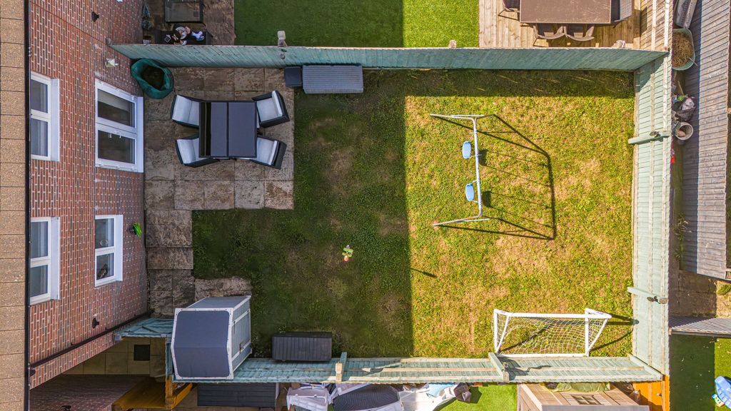 Property photo 3 of 40