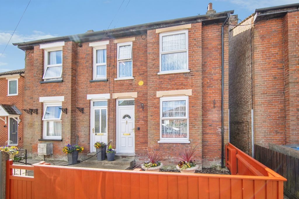 Property photo 1 of 17