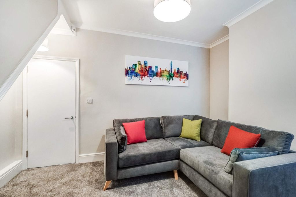 Property photo 2 of 21 Photo 2