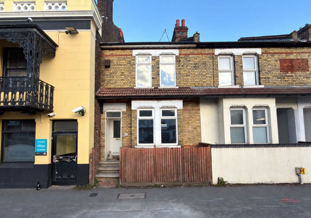 Property photo 1 of 1