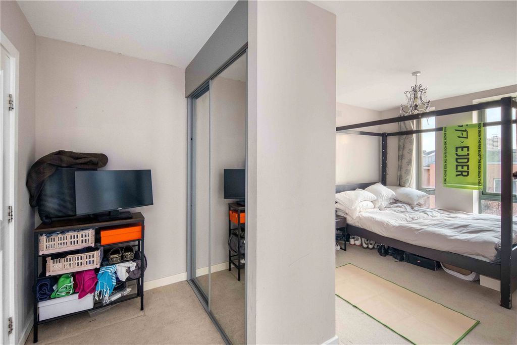 Property photo 3 of 7 Bedroom One